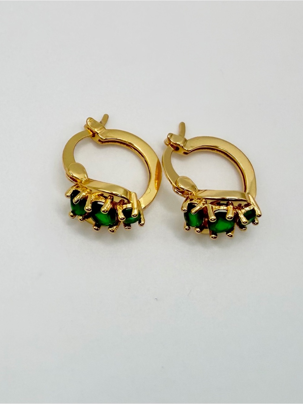 Hoop Earrings with Green Gemstones - Women Jewelry - Picture 2 of 6